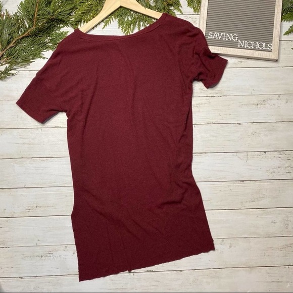 American Eagle Maroon Top Small - Picture 5 of 5
